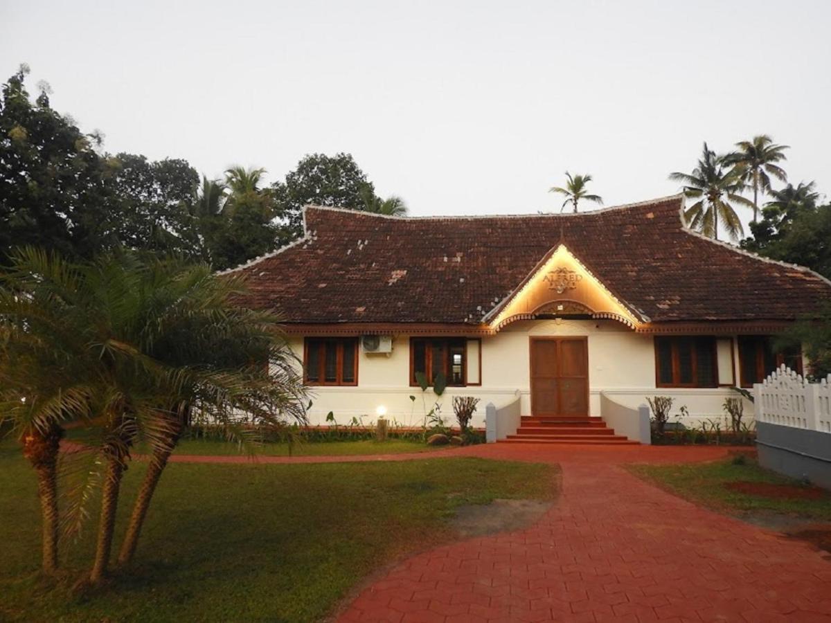 Alfred Place Kochi Exterior photo